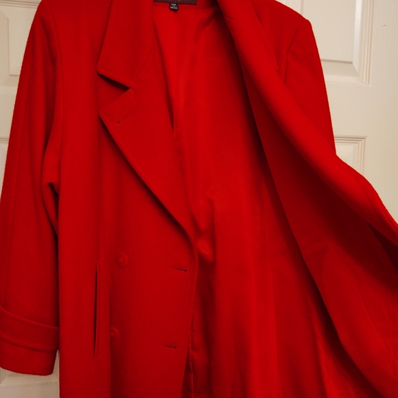 Coat - Picture 5 of 11